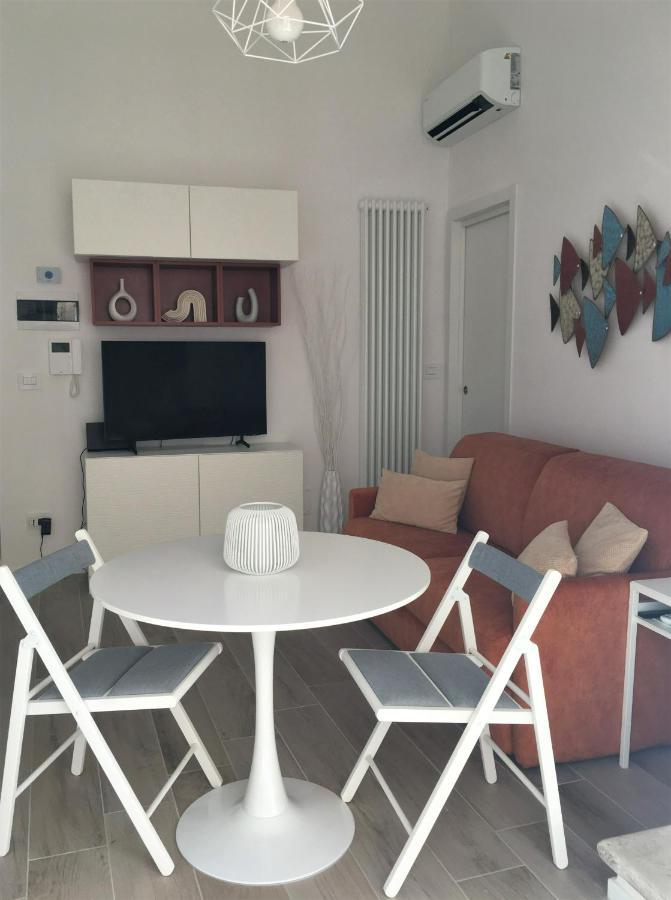 ジョヴィナッツォLa Terrazza Sul Mare - Dimora Di Charmeアパートメント エクステリア 写真