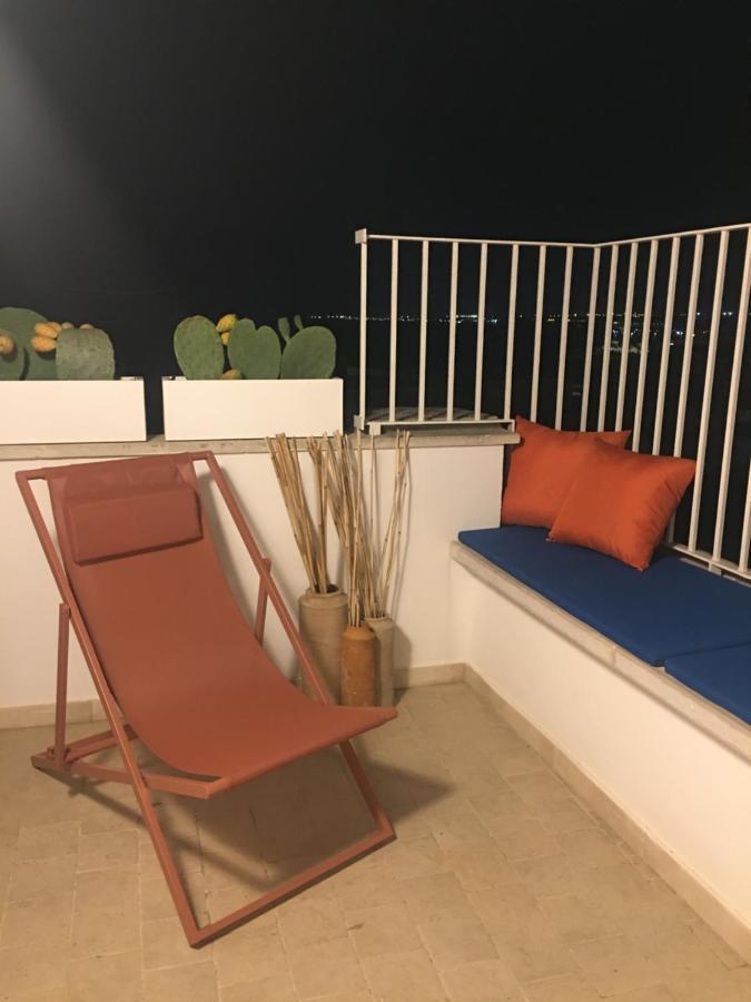 ジョヴィナッツォLa Terrazza Sul Mare - Dimora Di Charmeアパートメント エクステリア 写真